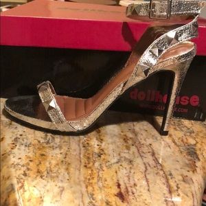 Dollhouse sandal for any occasion